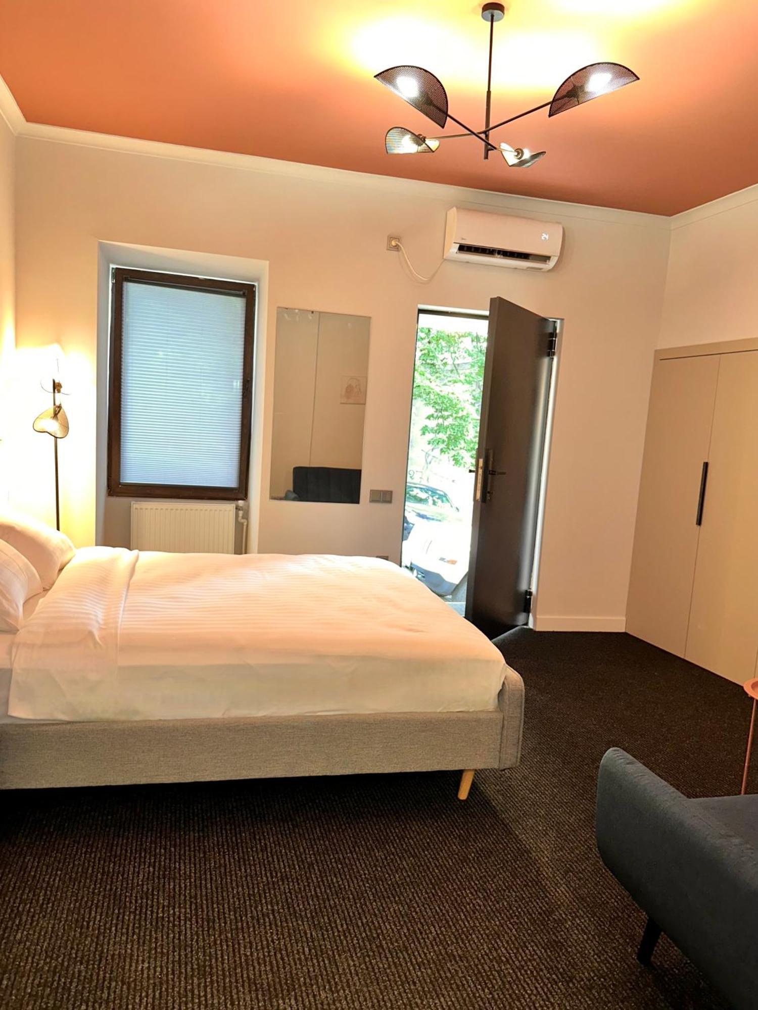 Hotel Salve Tbilisi Esterno foto
